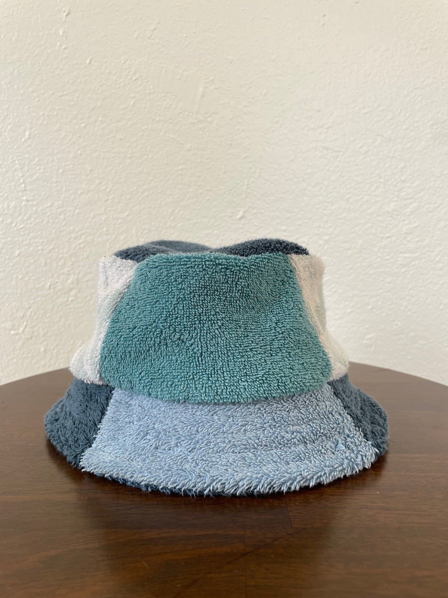 Blue Leaf Bucket