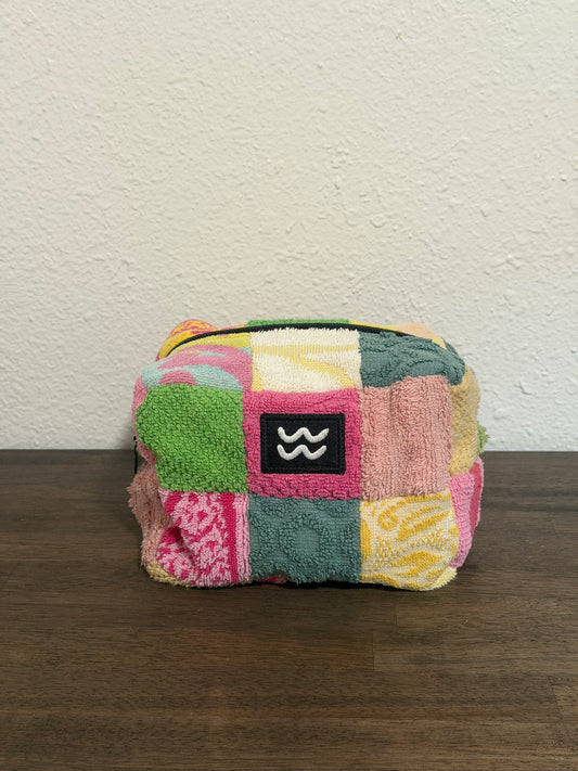 Small Boxy Zip