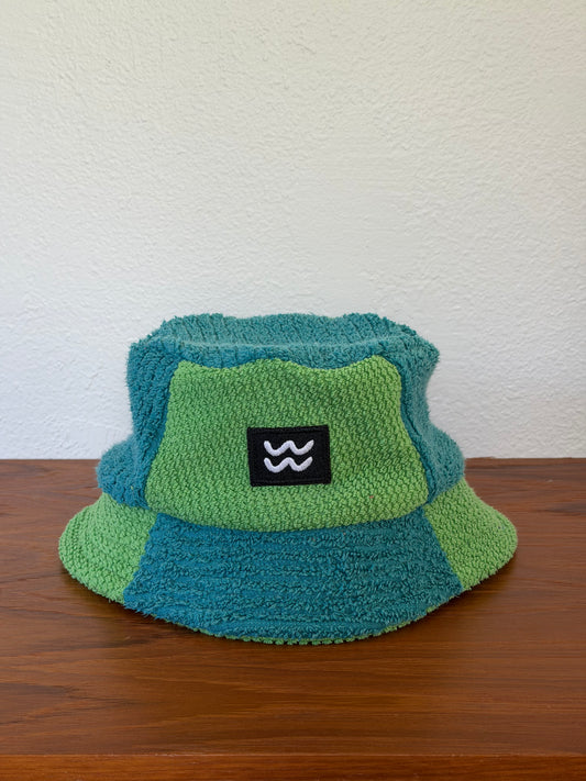 XL Peacock Bucket