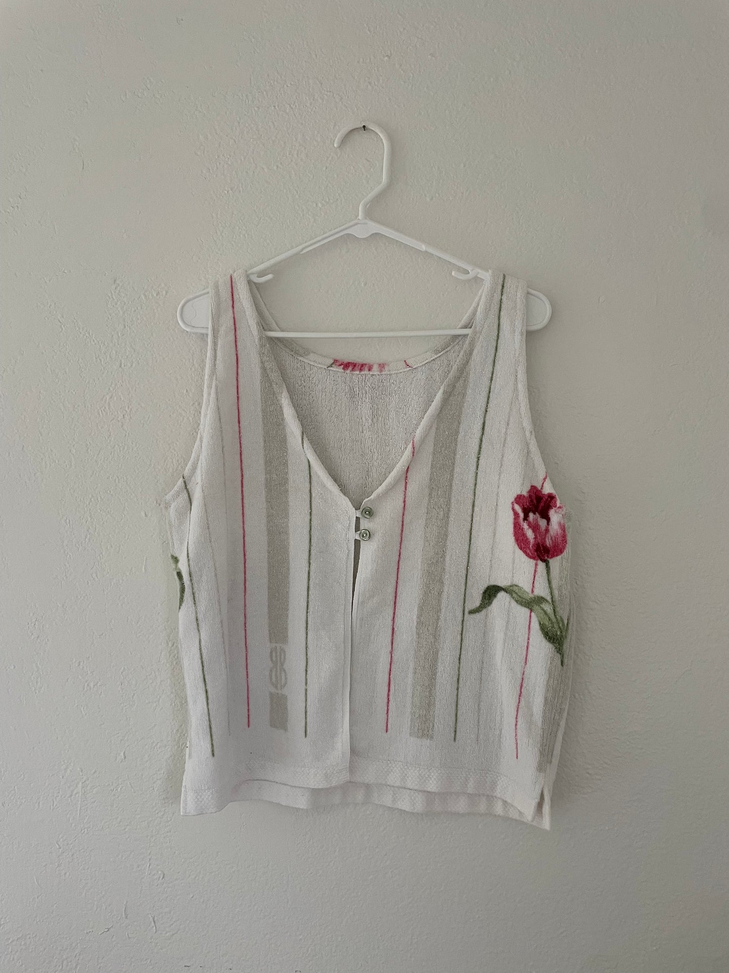 M Tulip Button Vest