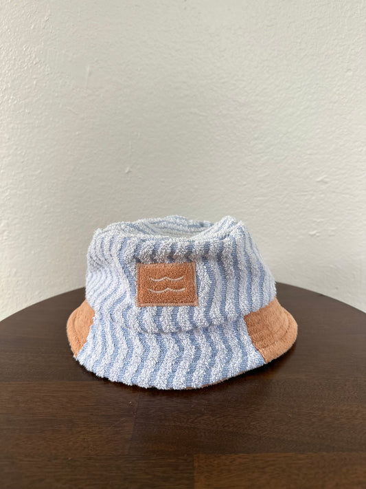 Wavy Bucket