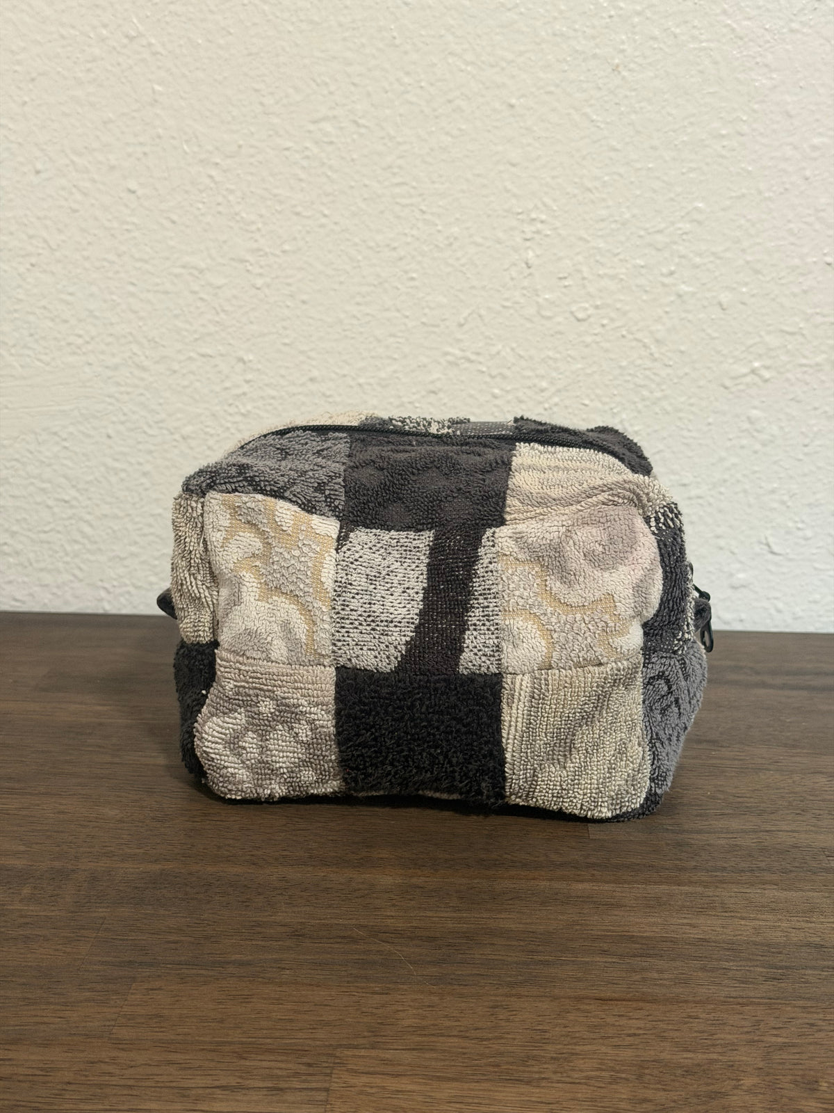 Small Boxy Zip